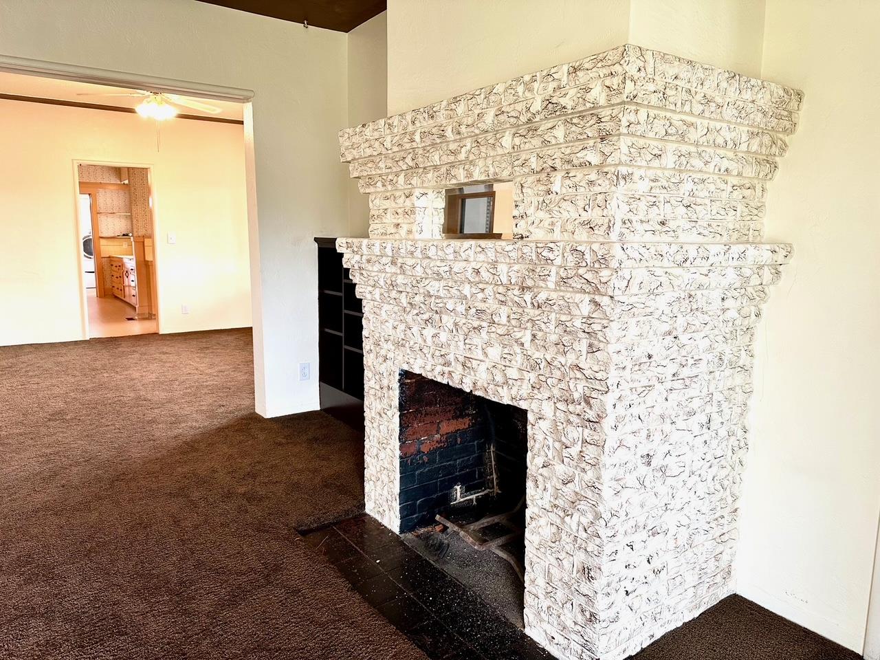 1301 N Douty St, Hanford, CA 93230