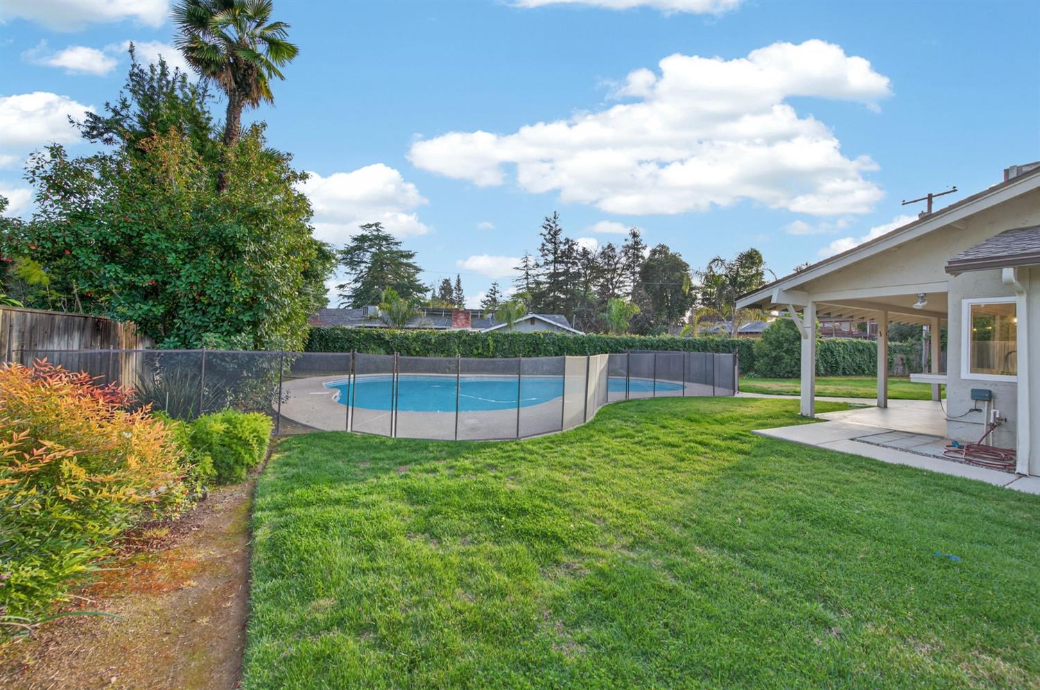 2805 W Spruce Ave, Fresno, CA 93711