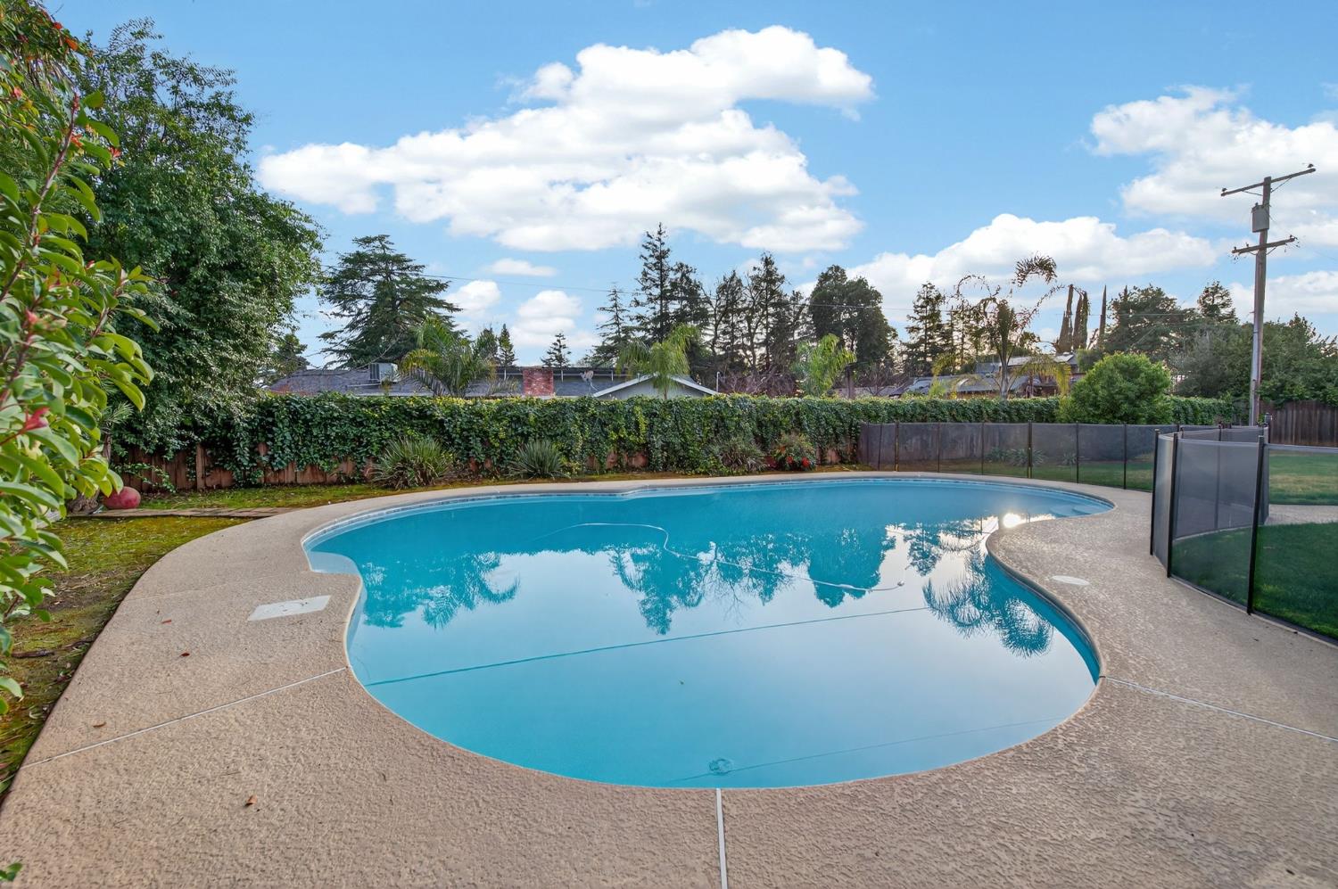 2805 W Spruce Ave, Fresno, CA 93711