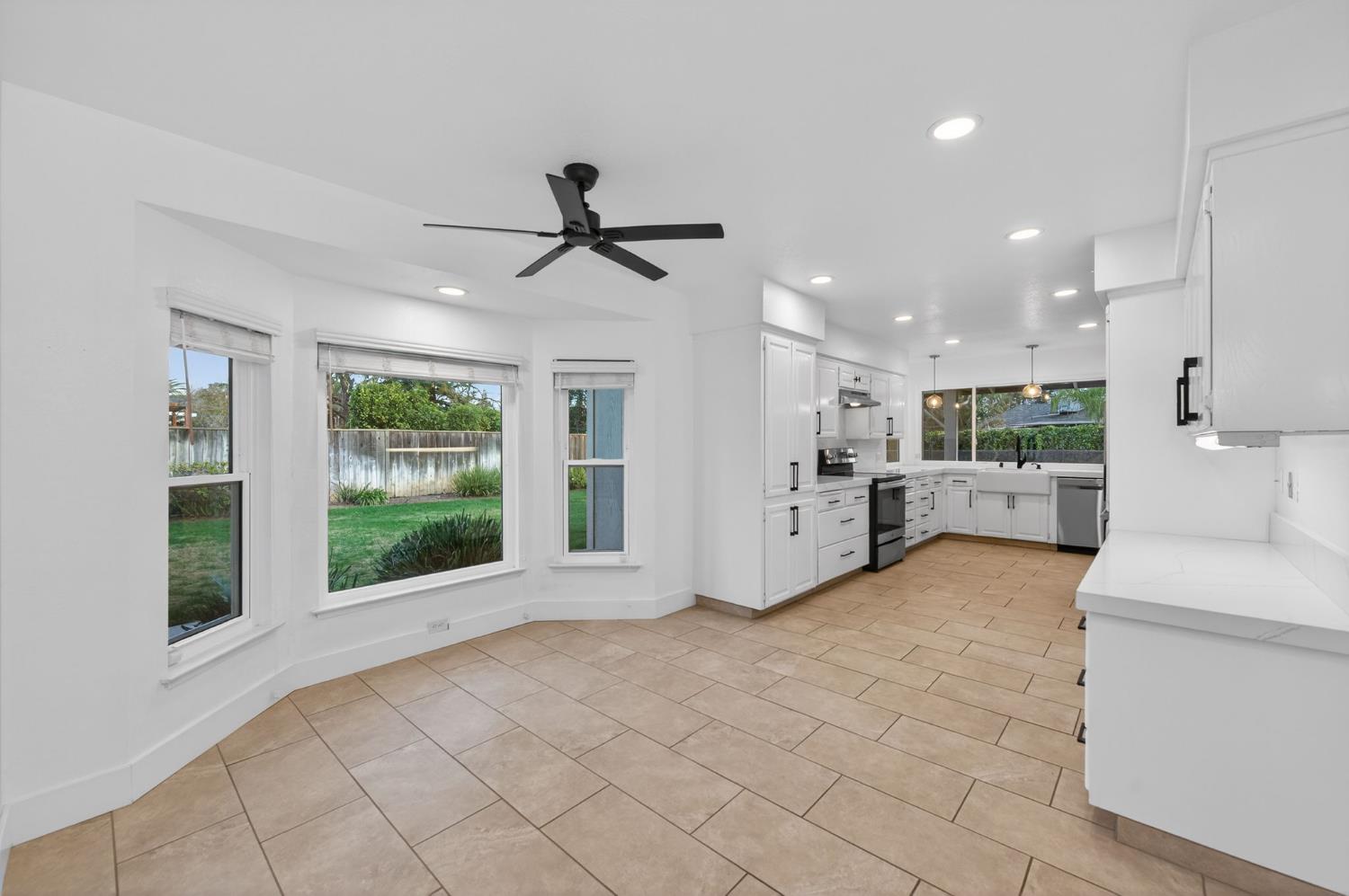 2805 W Spruce Ave, Fresno, CA 93711