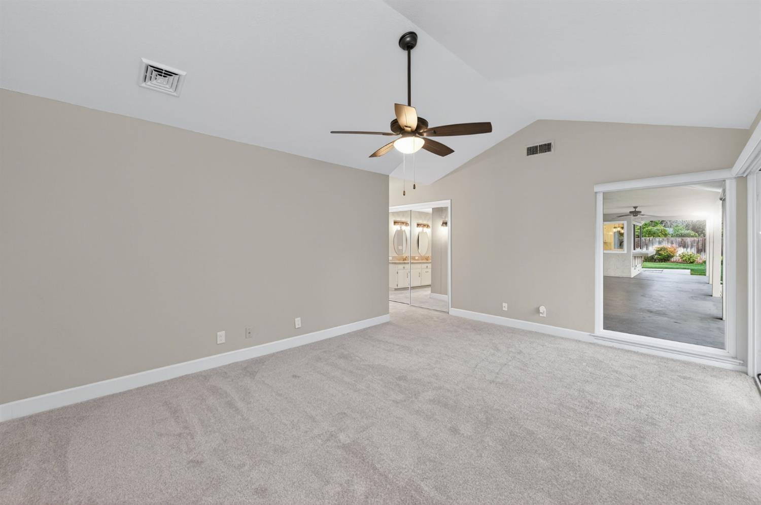 2805 W Spruce Ave, Fresno, CA 93711