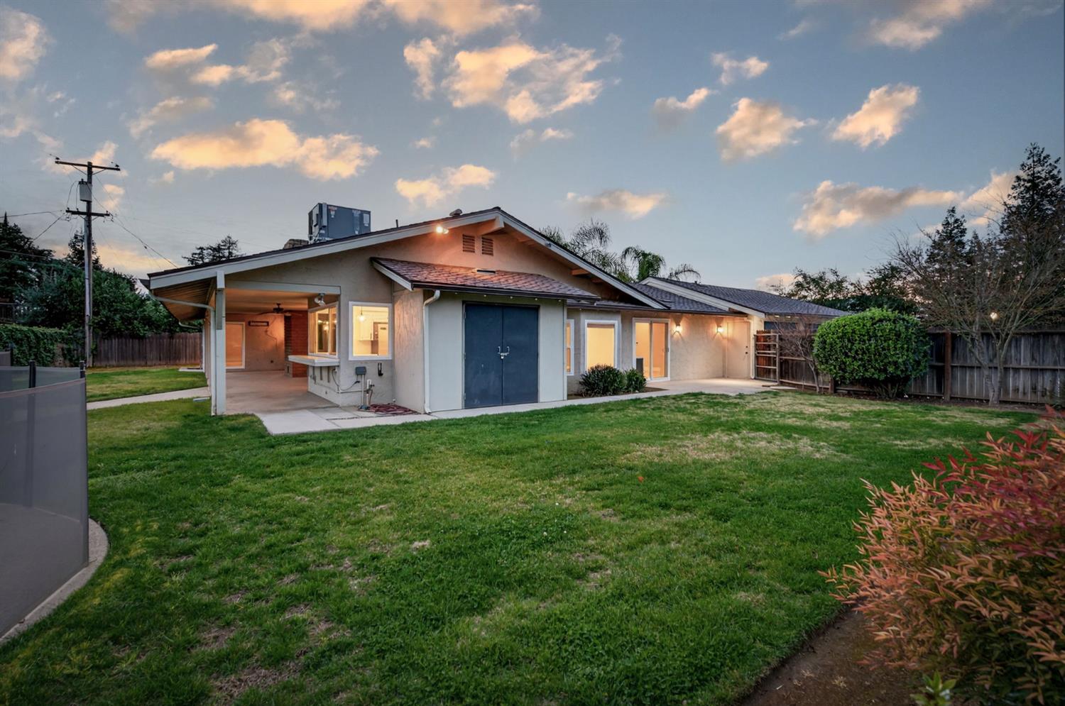 2805 W Spruce Ave, Fresno, CA 93711