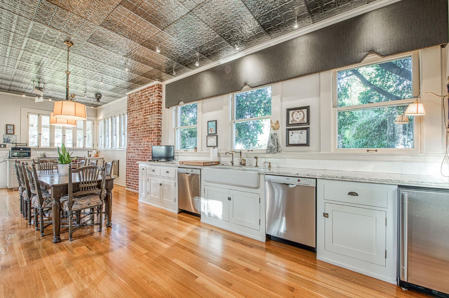 9486 E Lincoln Ave, Del Rey, CA 93616