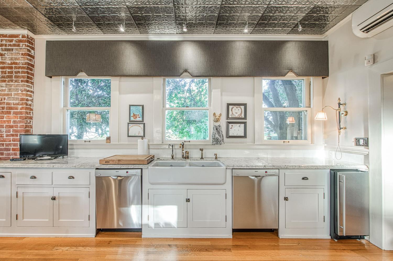 9486 E Lincoln Ave, Del Rey, CA 93616