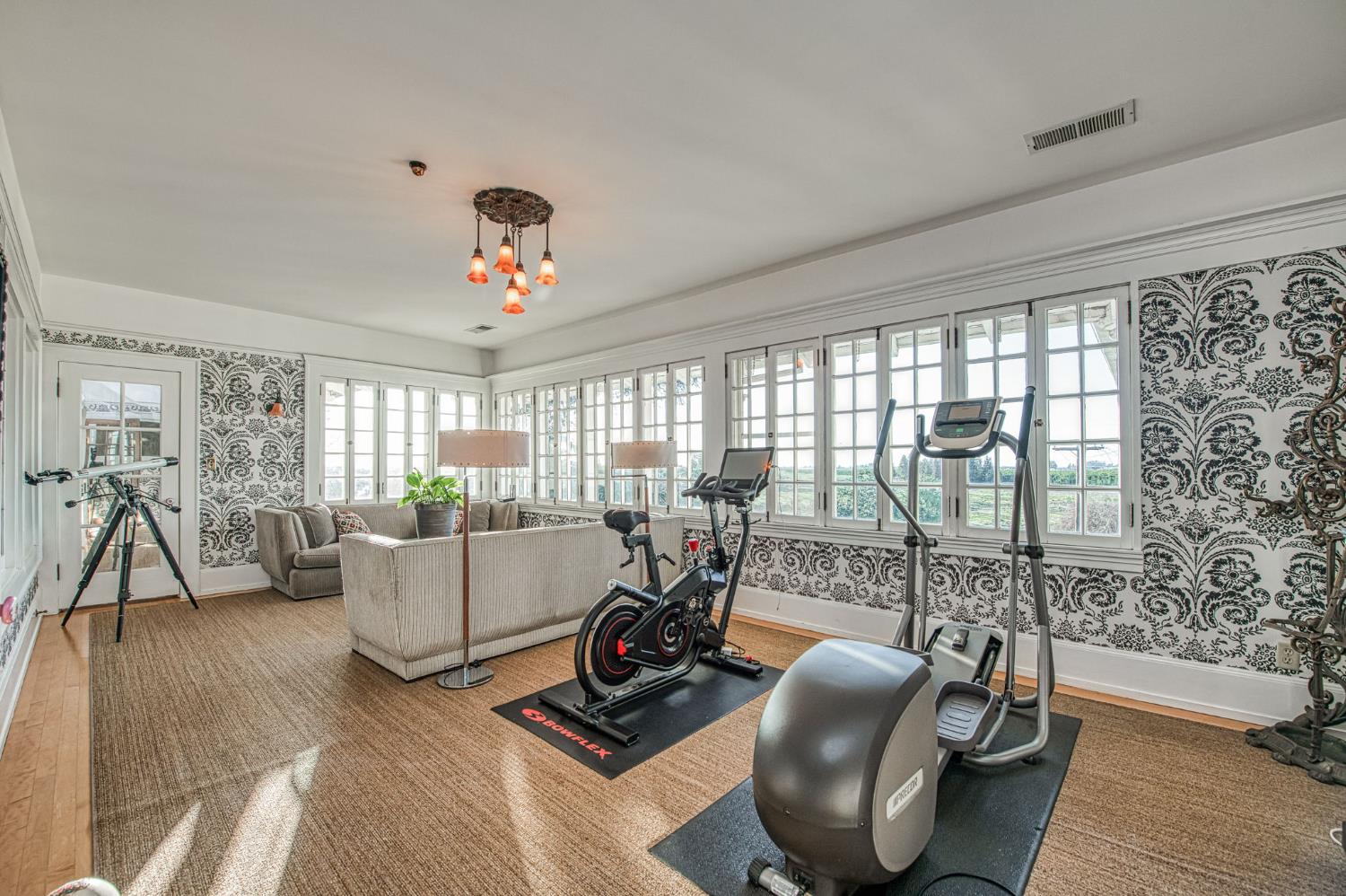 9486 E Lincoln Ave, Del Rey, CA 93616