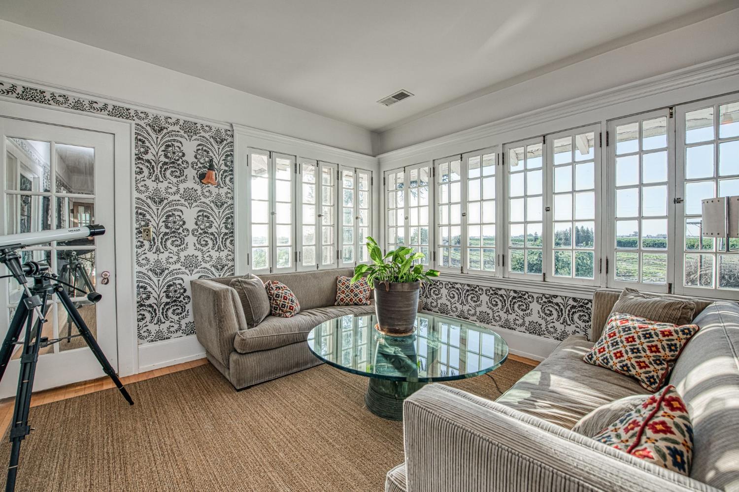 9486 E Lincoln Ave, Del Rey, CA 93616