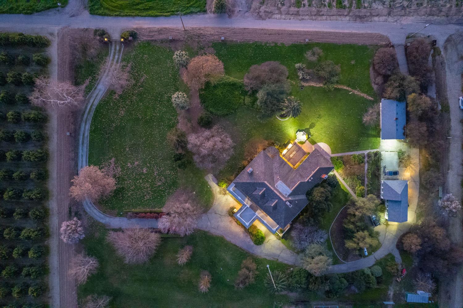 9486 E Lincoln Ave, Del Rey, CA 93616