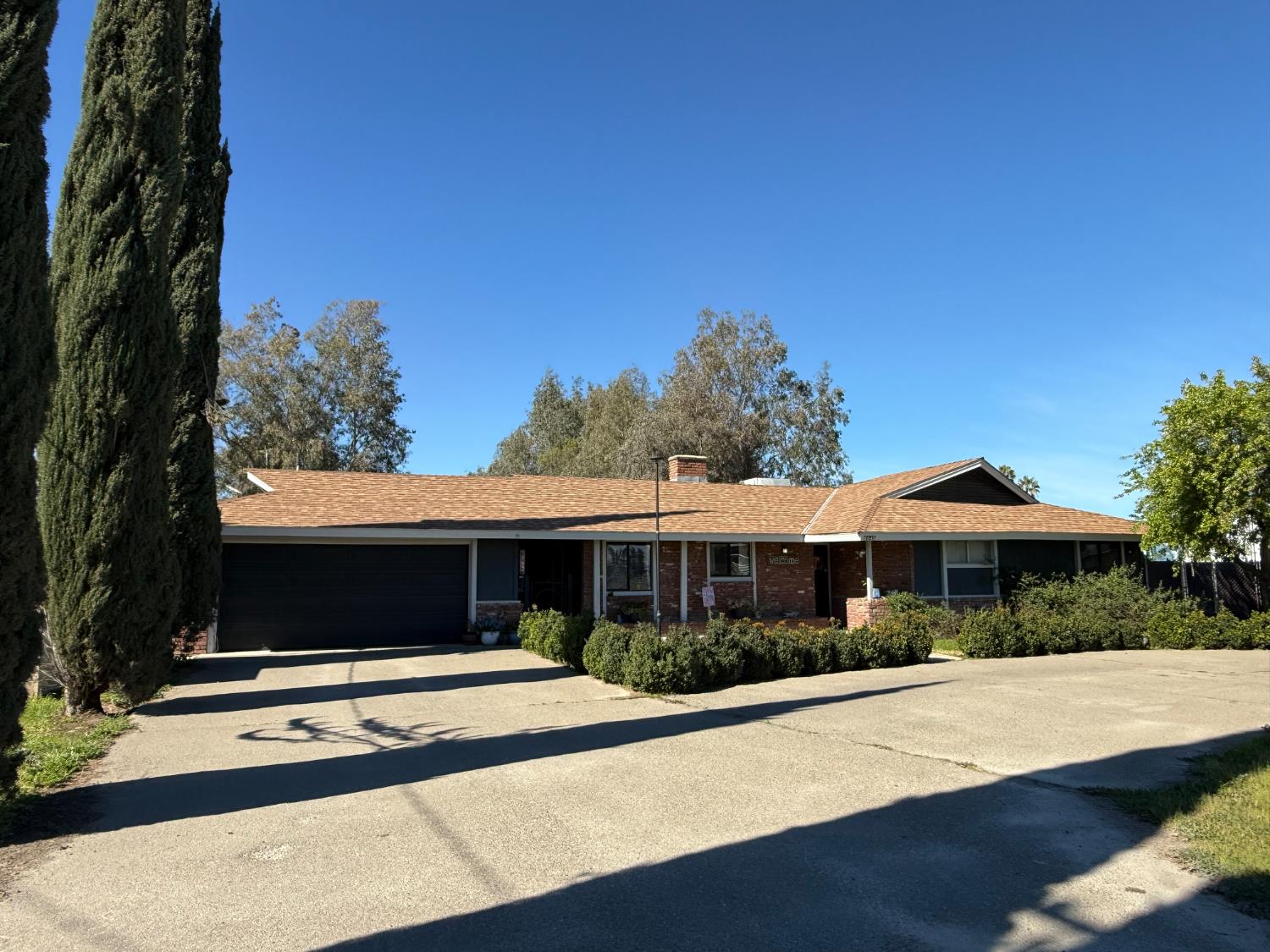 6545 S Cedar Ave, Fresno, CA 93725