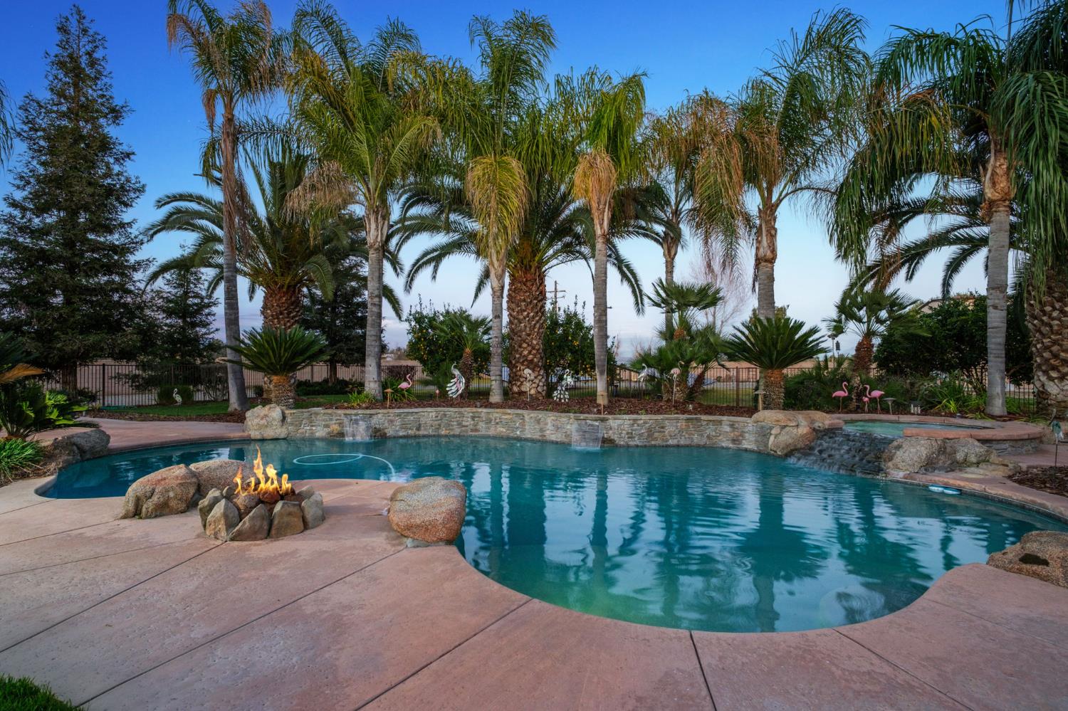 11116 E Dayton Ave, Sanger, CA 93657