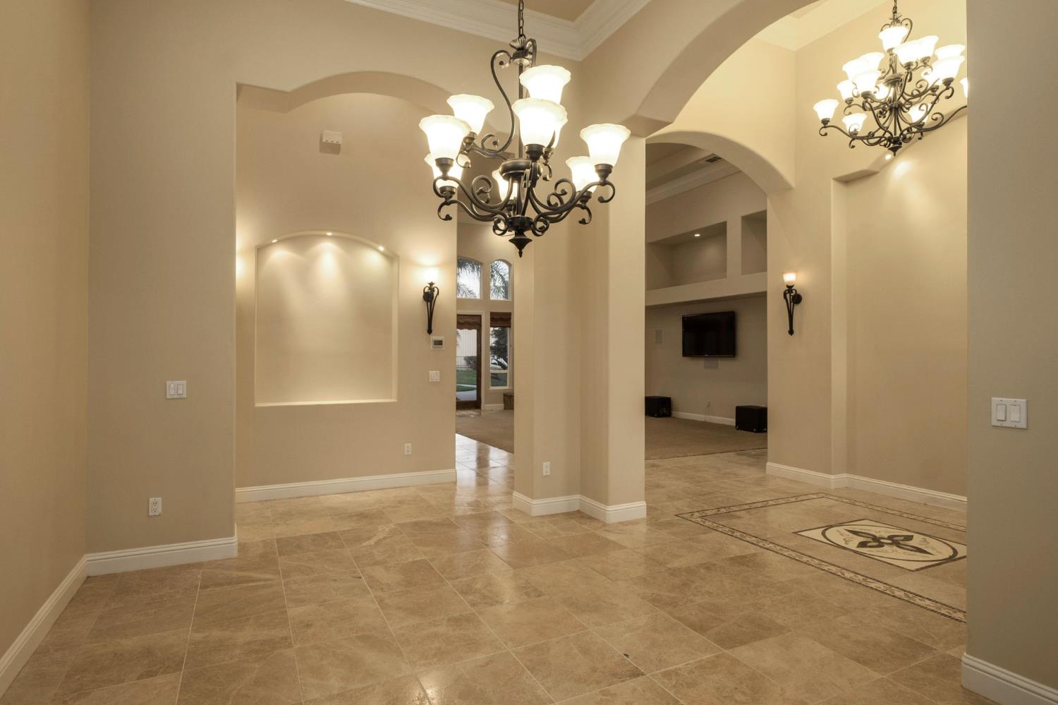 11116 E Dayton Ave, Sanger, CA 93657