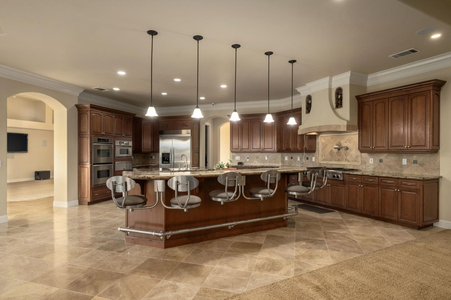 11116 E Dayton Ave, Sanger, CA 93657