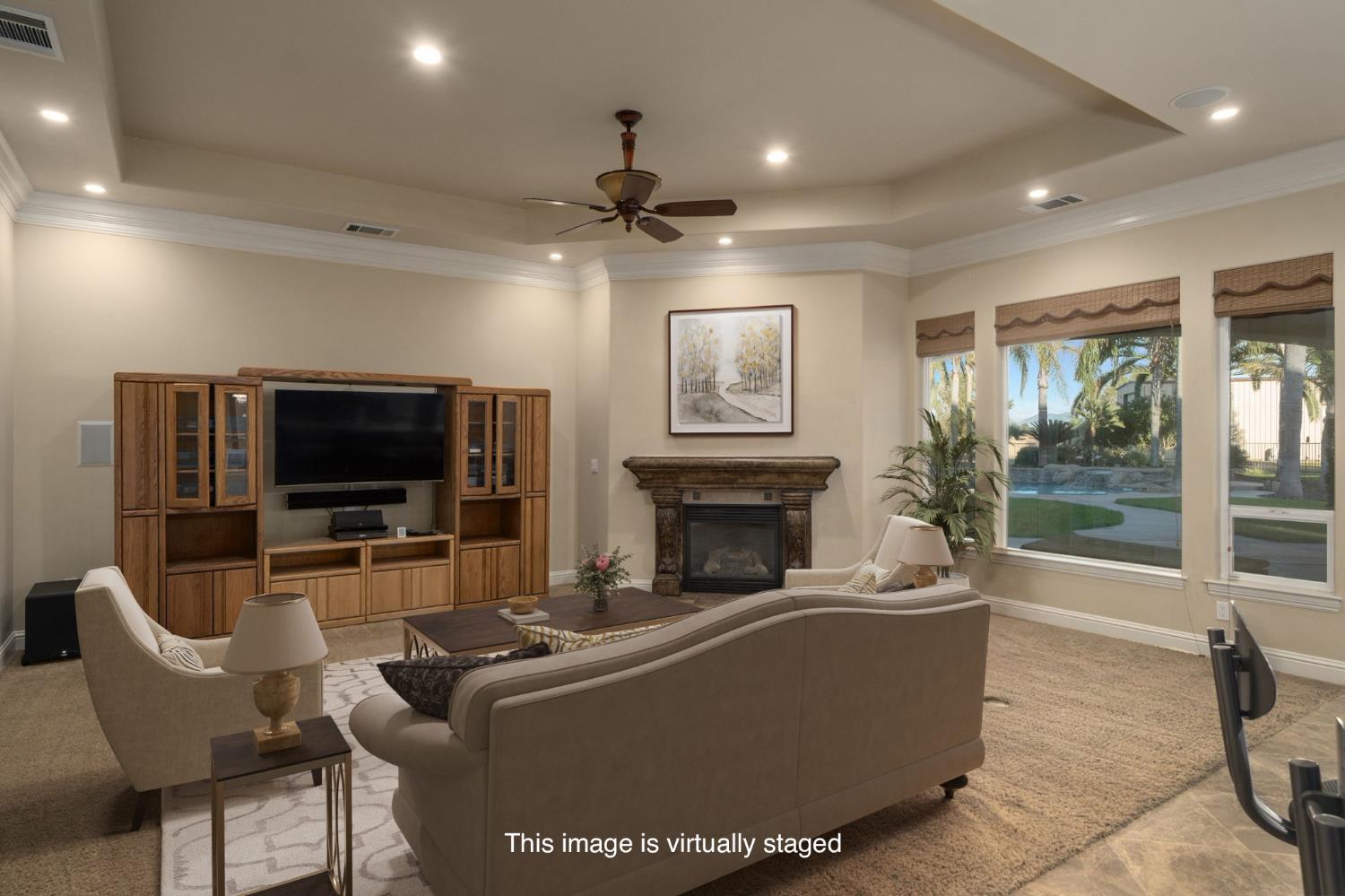 11116 E Dayton Ave, Sanger, CA 93657