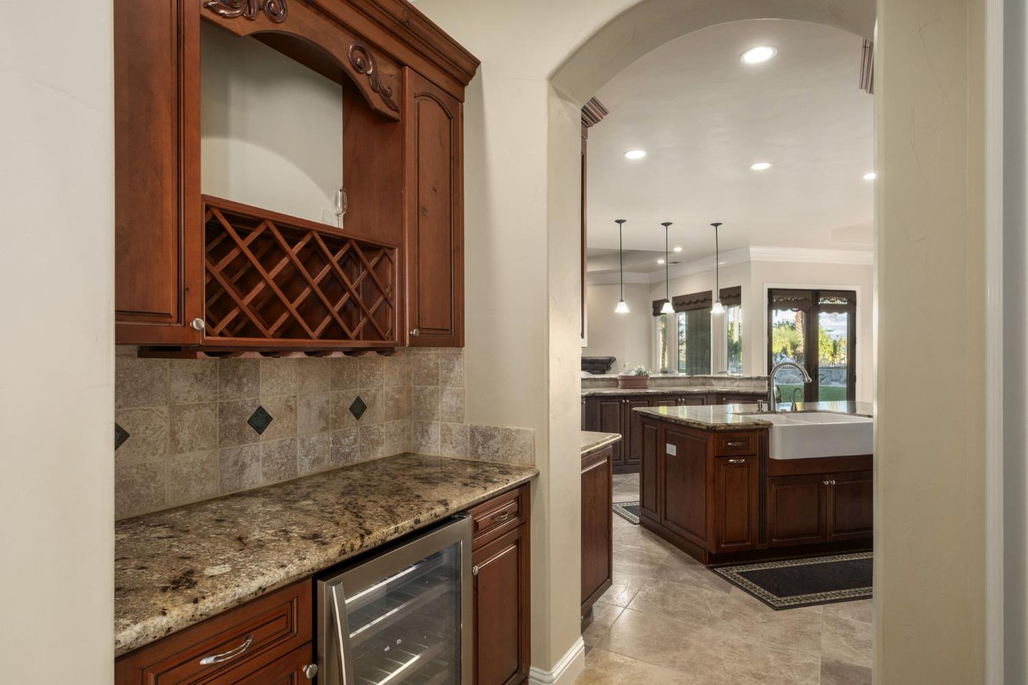 11116 E Dayton Ave, Sanger, CA 93657