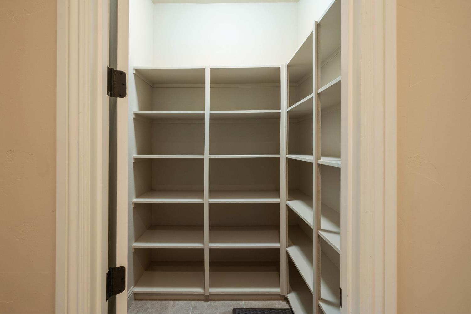 11116 E Dayton Ave, Sanger, CA 93657