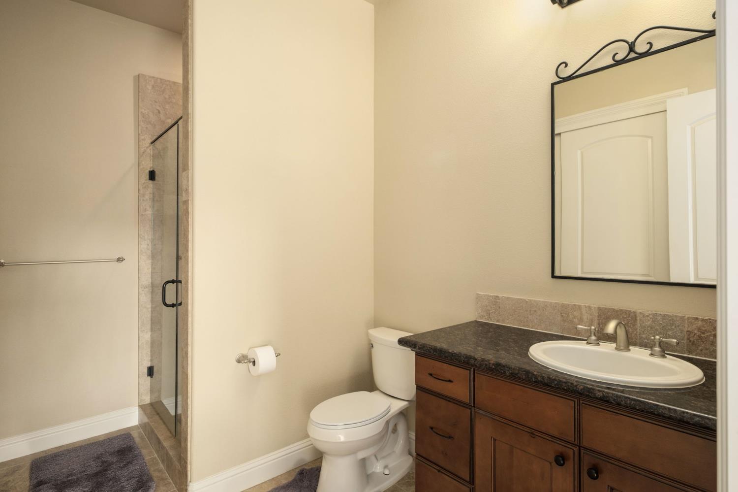 11116 E Dayton Ave, Sanger, CA 93657