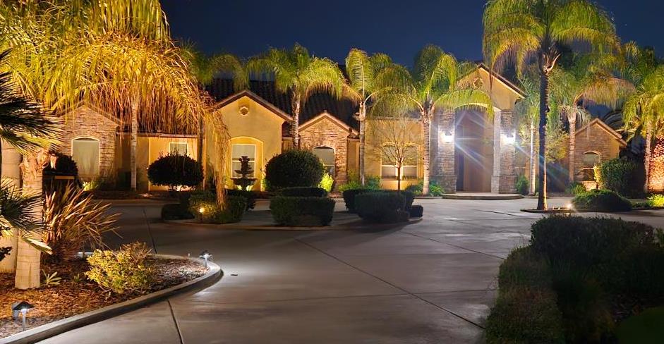 11116 E Dayton Ave, Sanger, CA 93657