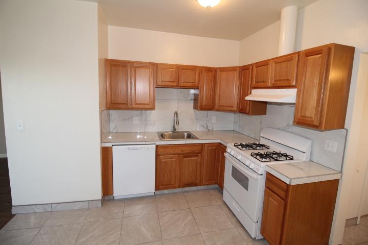 90 Magnolia, Lemoore, CA 93245