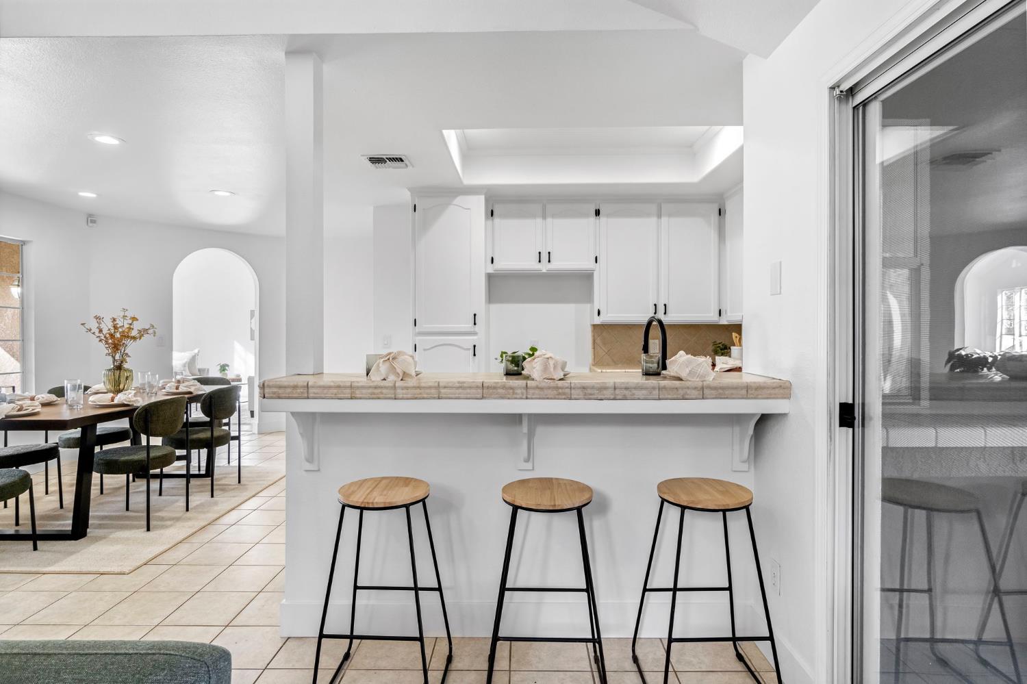 5882 W Fallon Ave, Fresno, CA 93722