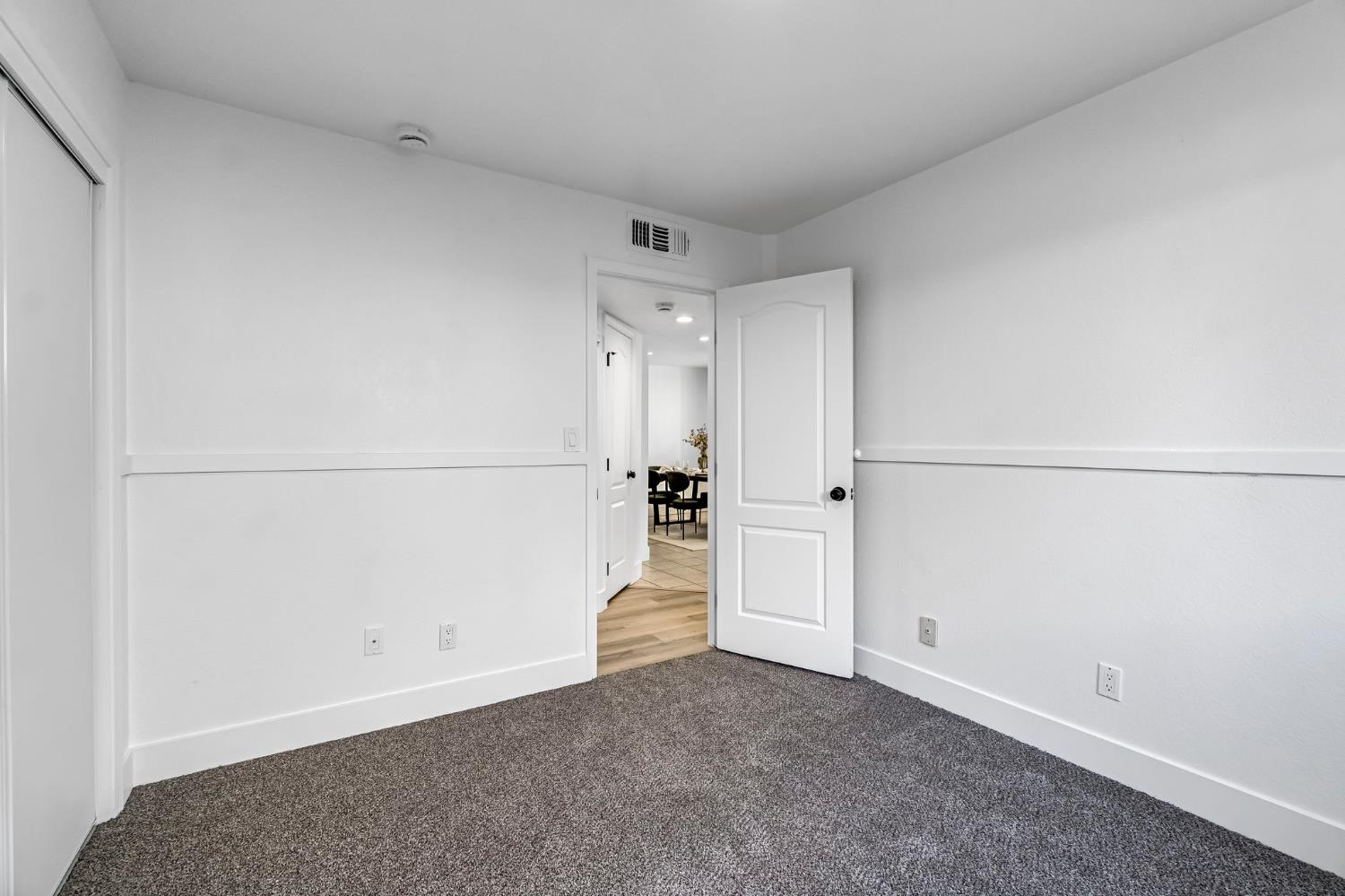 5882 W Fallon Ave, Fresno, CA 93722