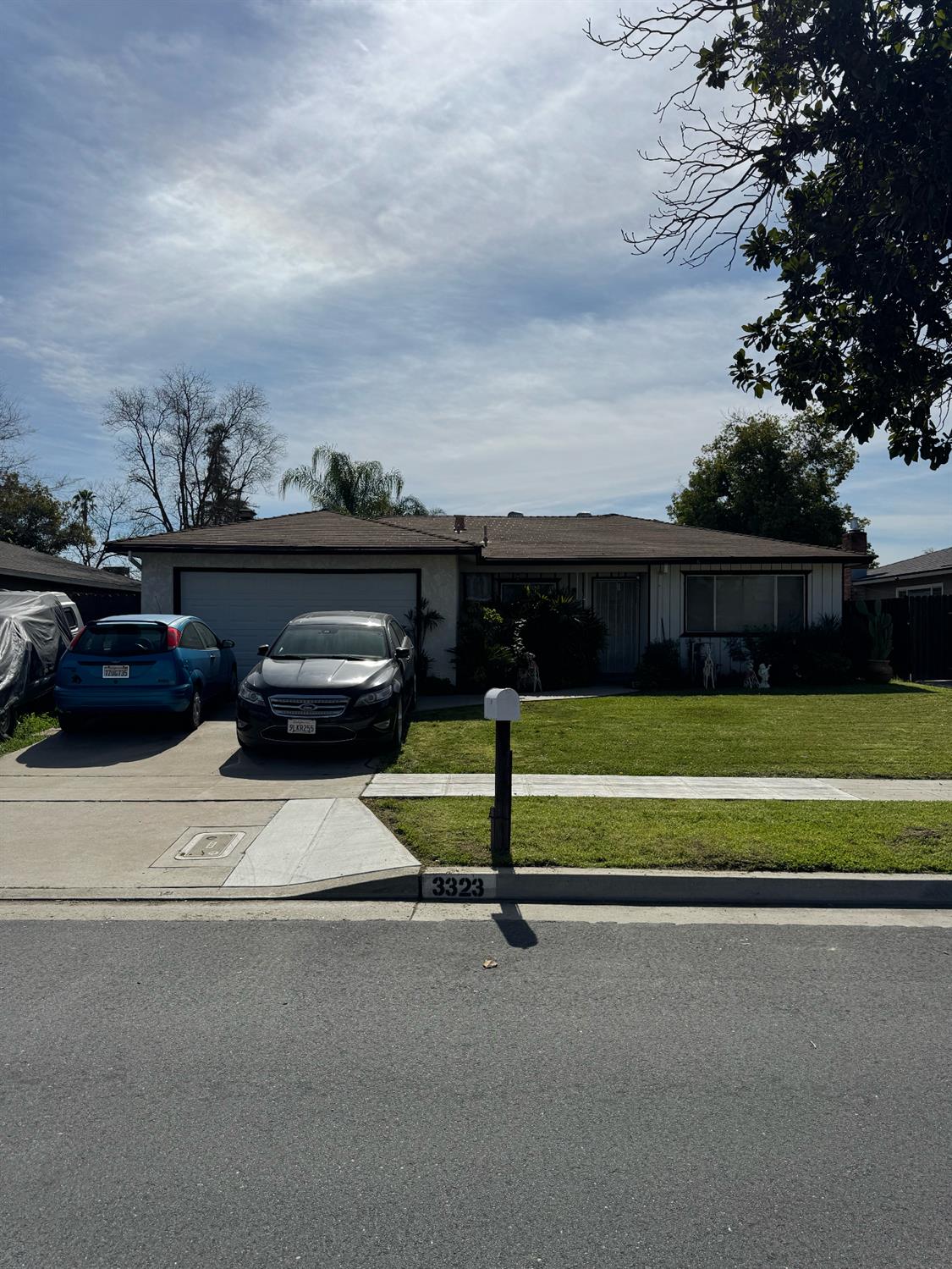 3323 W Indianapolis Ave, Fresno, CA 93722