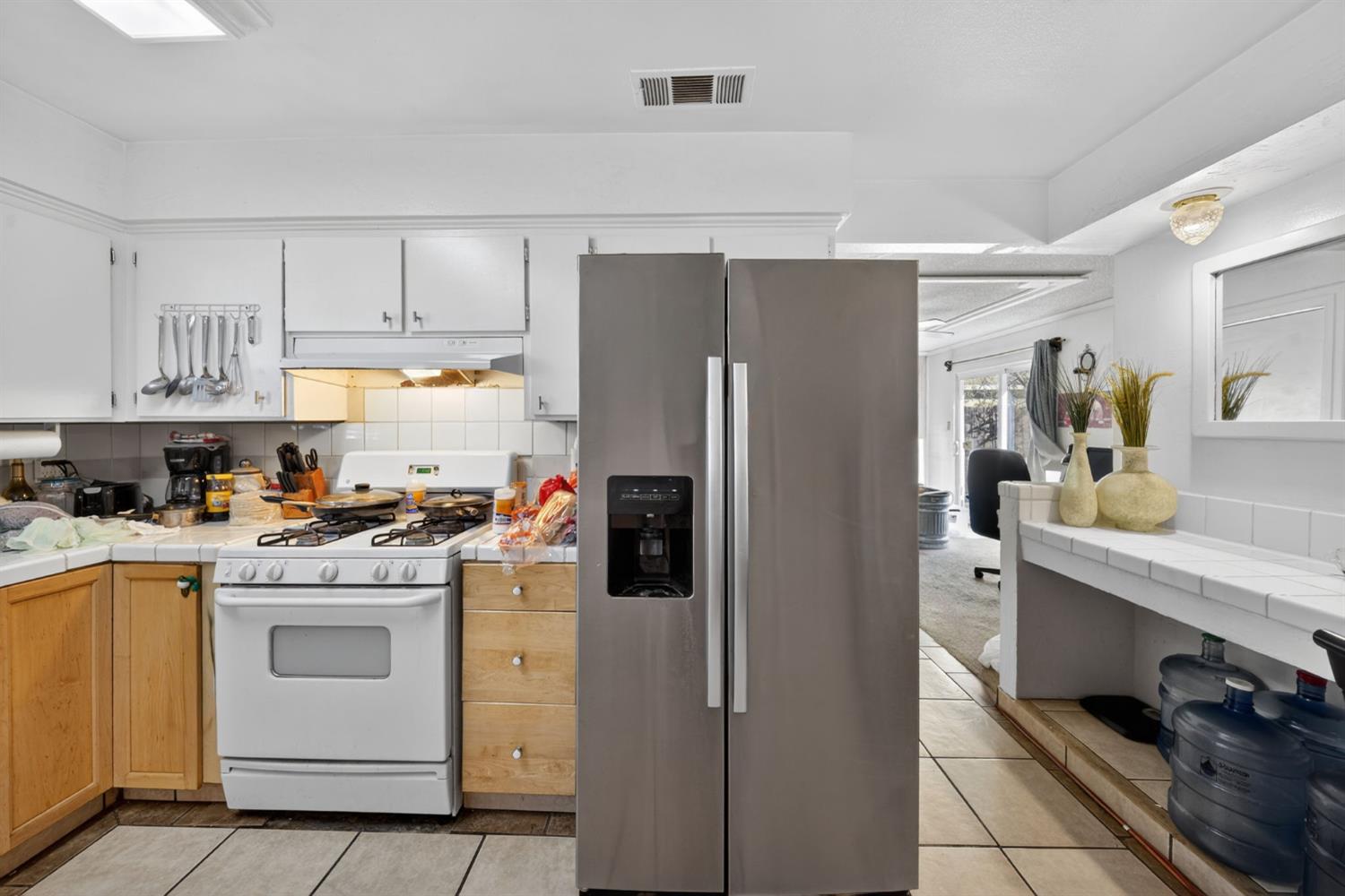 3323 W Indianapolis Ave, Fresno, CA 93722