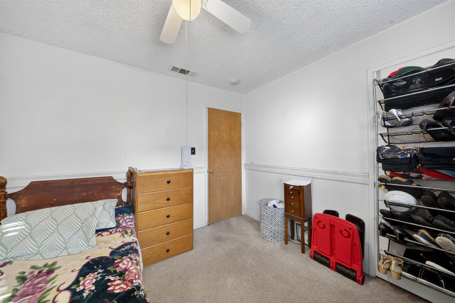 3323 W Indianapolis Ave, Fresno, CA 93722