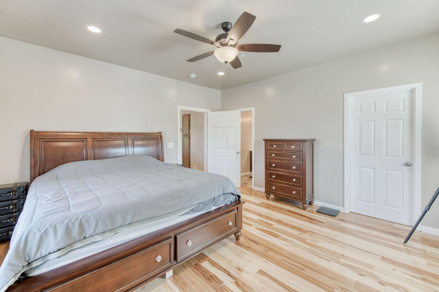 28053 Sky Harbour Rd, Friant, CA 93626