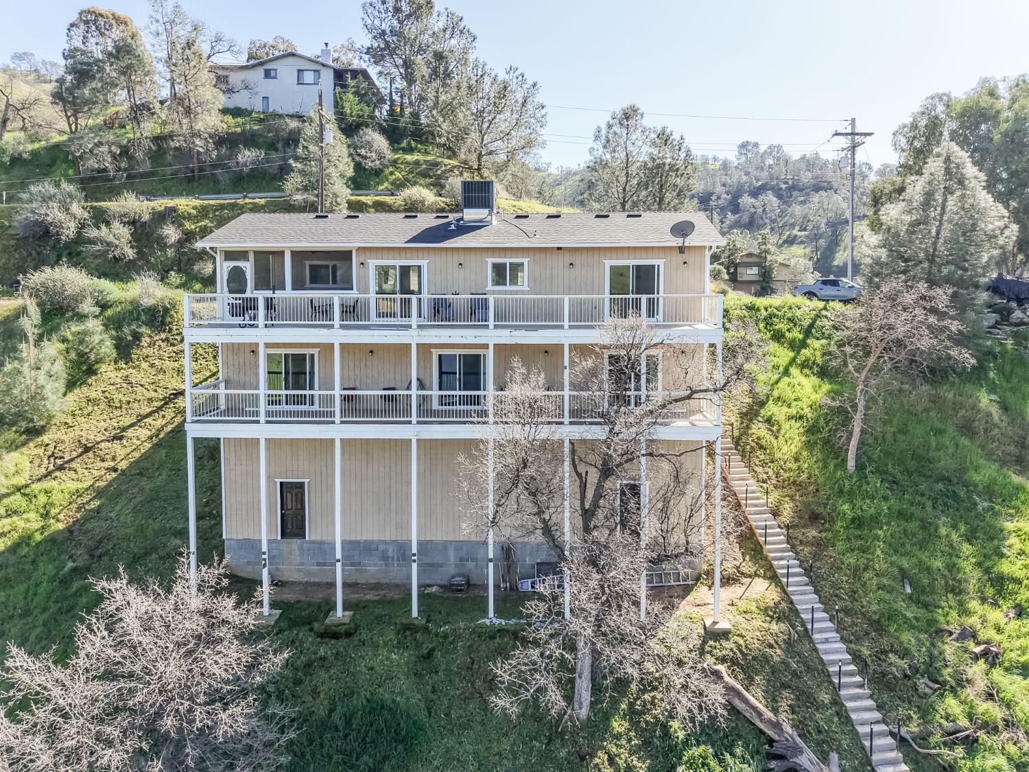 28053 Sky Harbour Rd, Friant, CA 93626