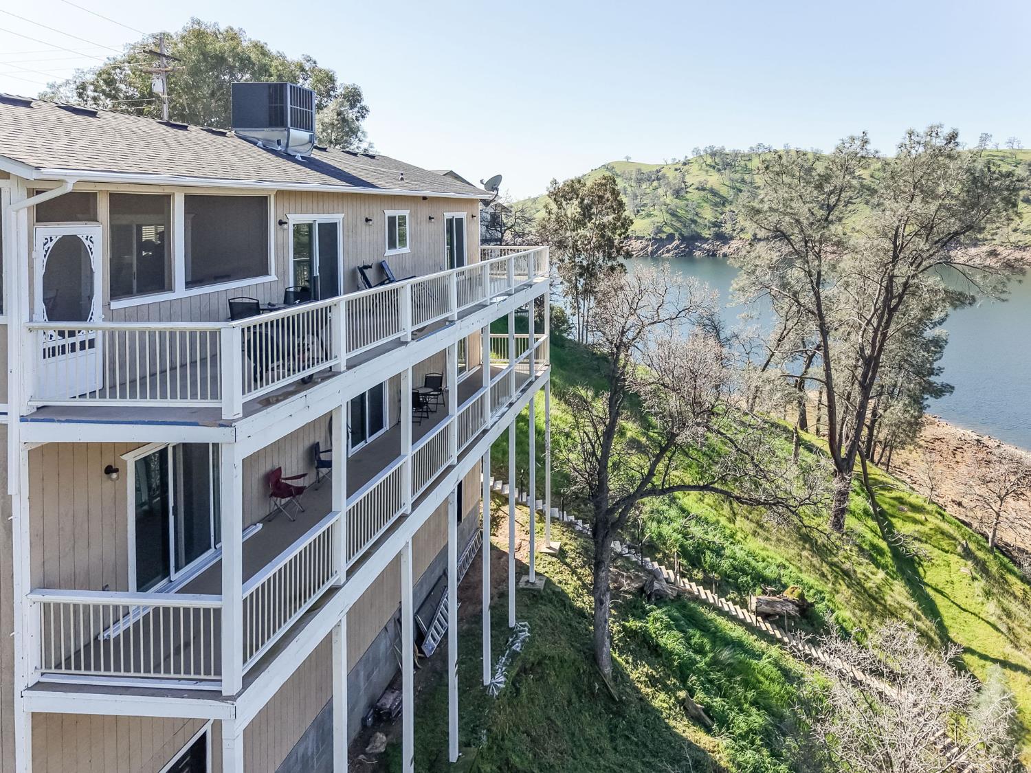 28053 Sky Harbour Rd, Friant, CA 93626