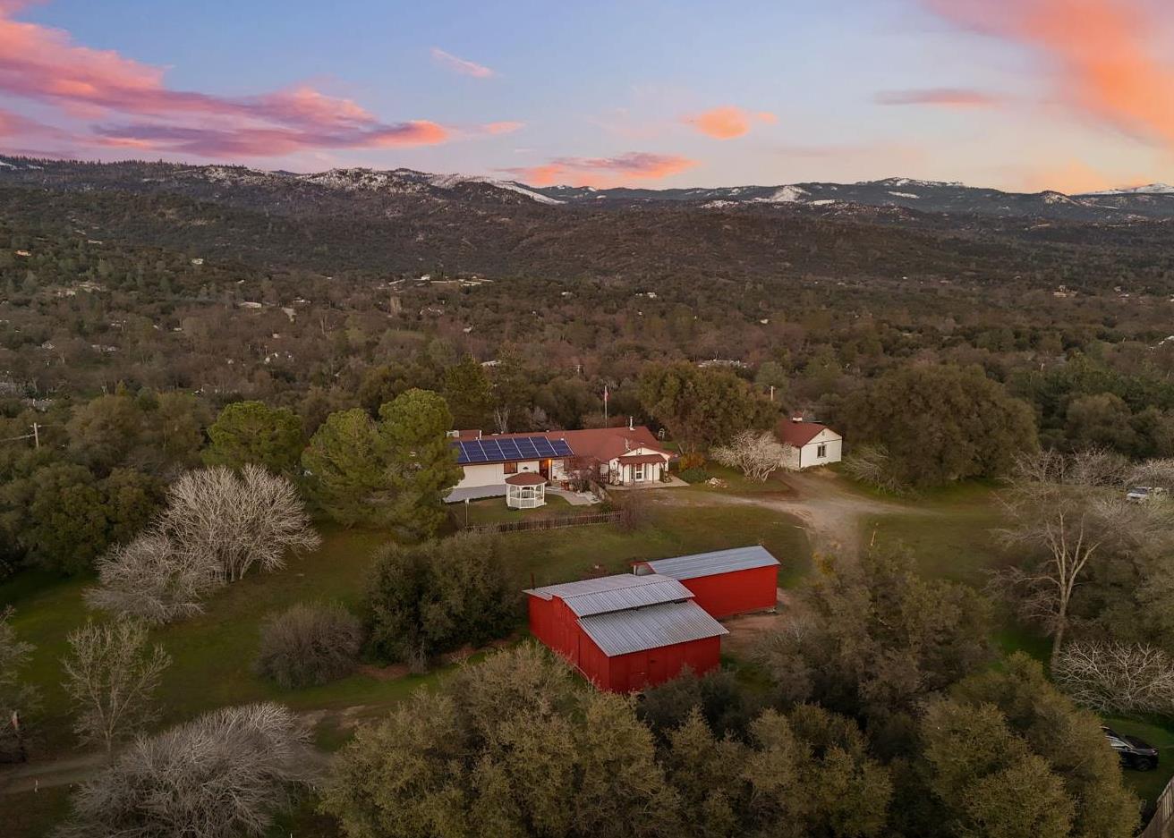 44800 Ahwahnee Acres Rd, Ahwahnee, CA 93601