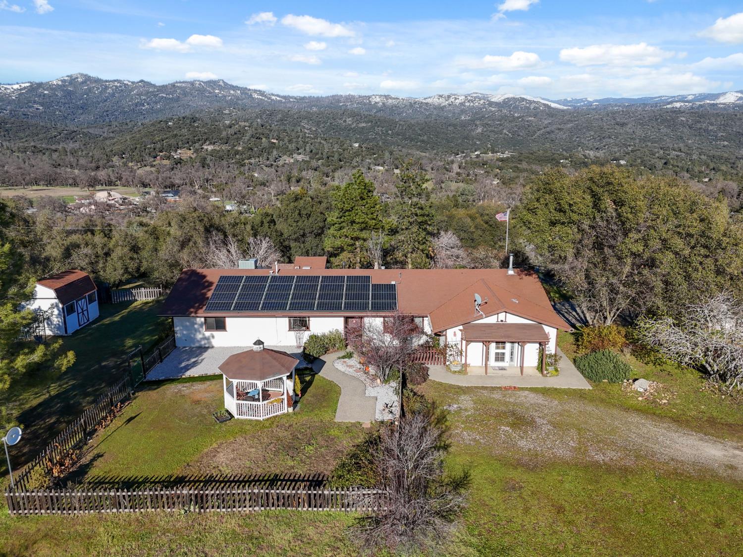 44800 Ahwahnee Acres Rd, Ahwahnee, CA 93601