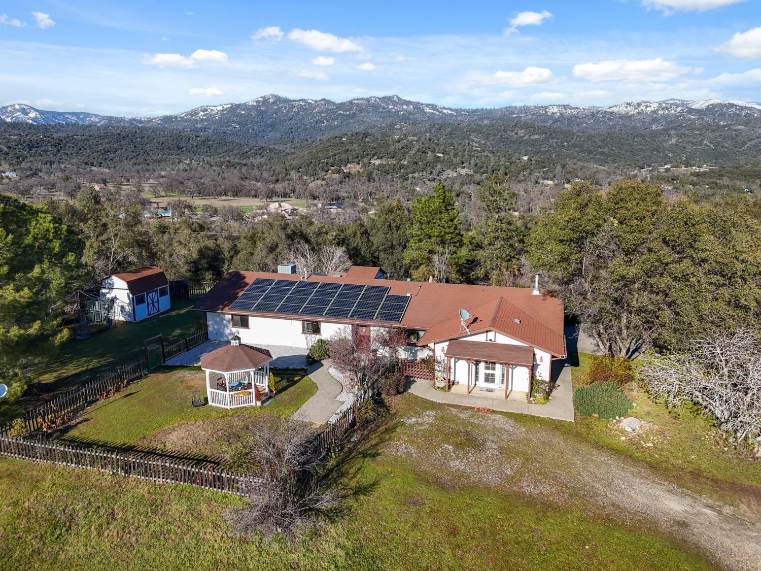 44800 Ahwahnee Acres Rd, Ahwahnee, CA 93601