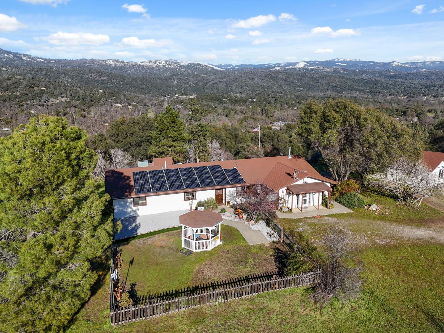 44800 Ahwahnee Acres Rd, Ahwahnee, CA 93601