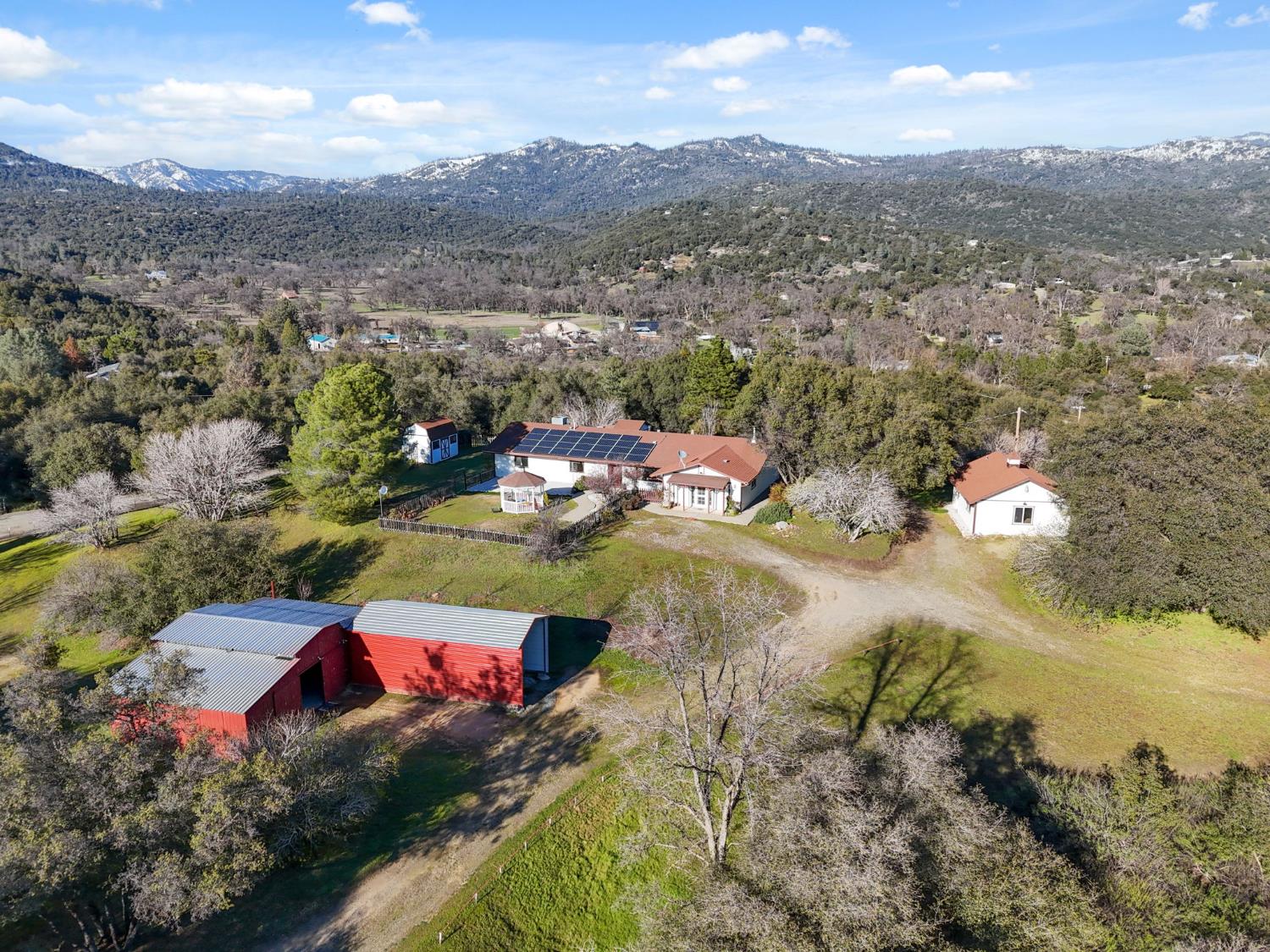 44800 Ahwahnee Acres Rd, Ahwahnee, CA 93601