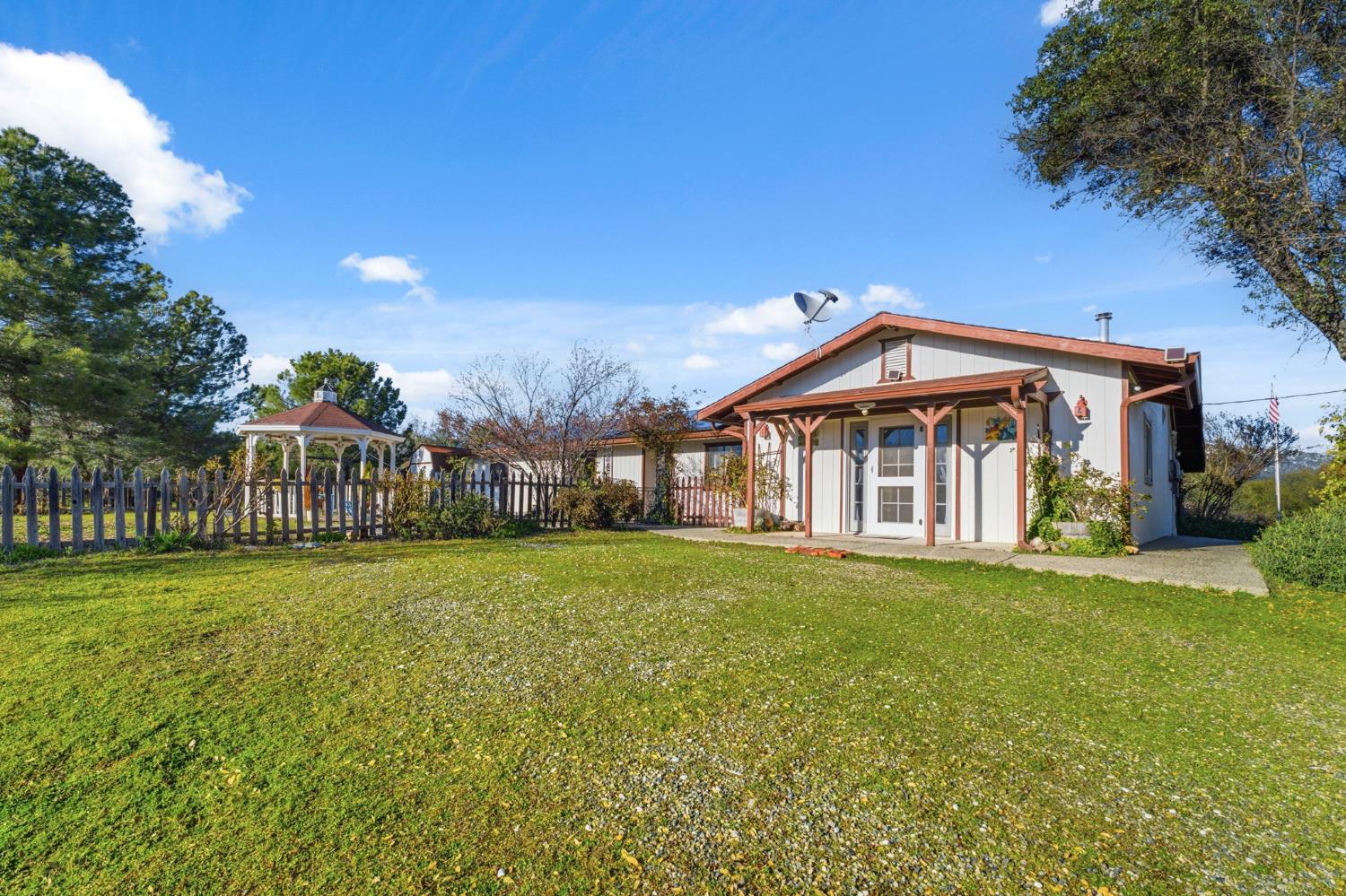 44800 Ahwahnee Acres Rd, Ahwahnee, CA 93601