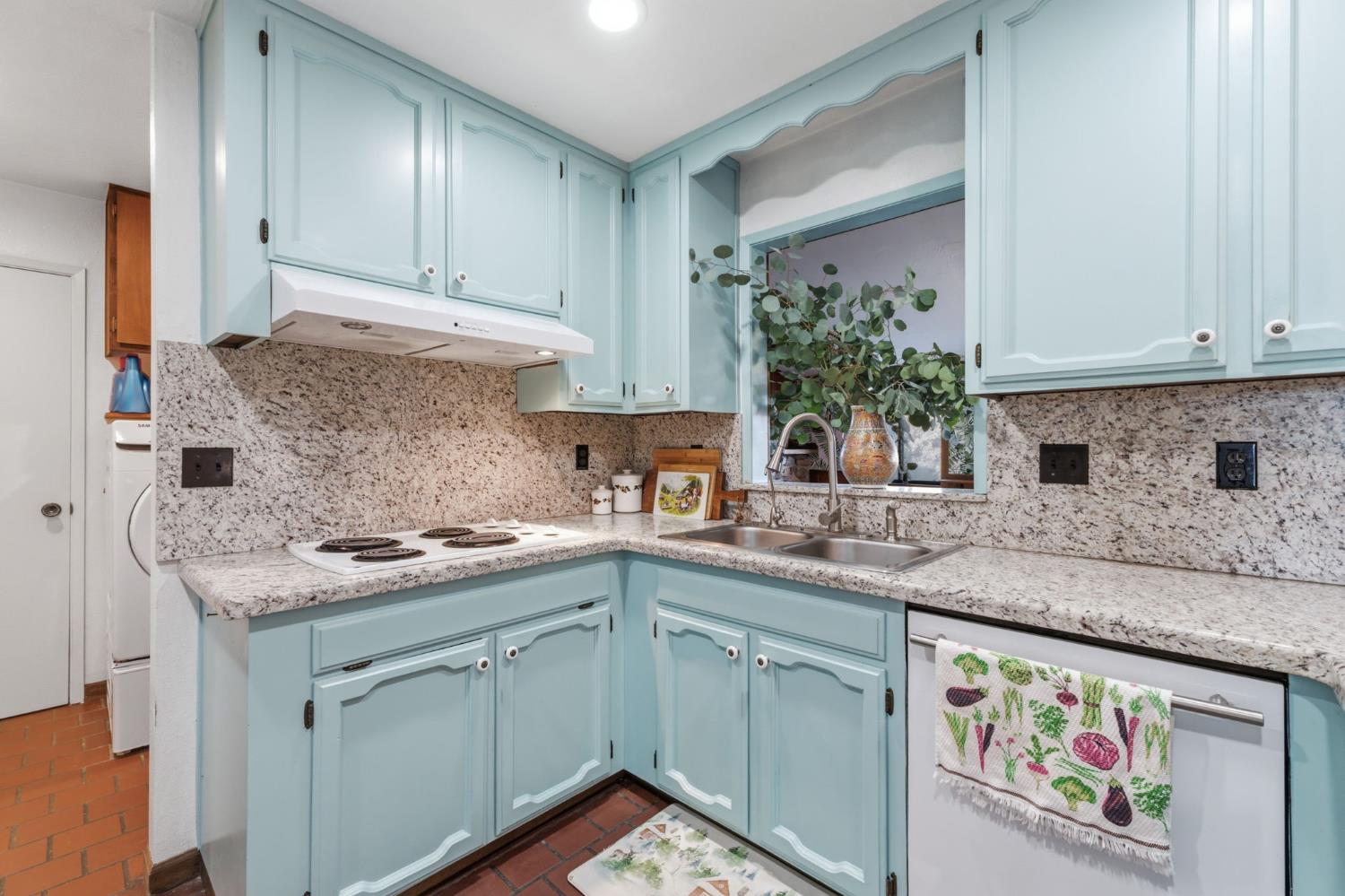 44800 Ahwahnee Acres Rd, Ahwahnee, CA 93601