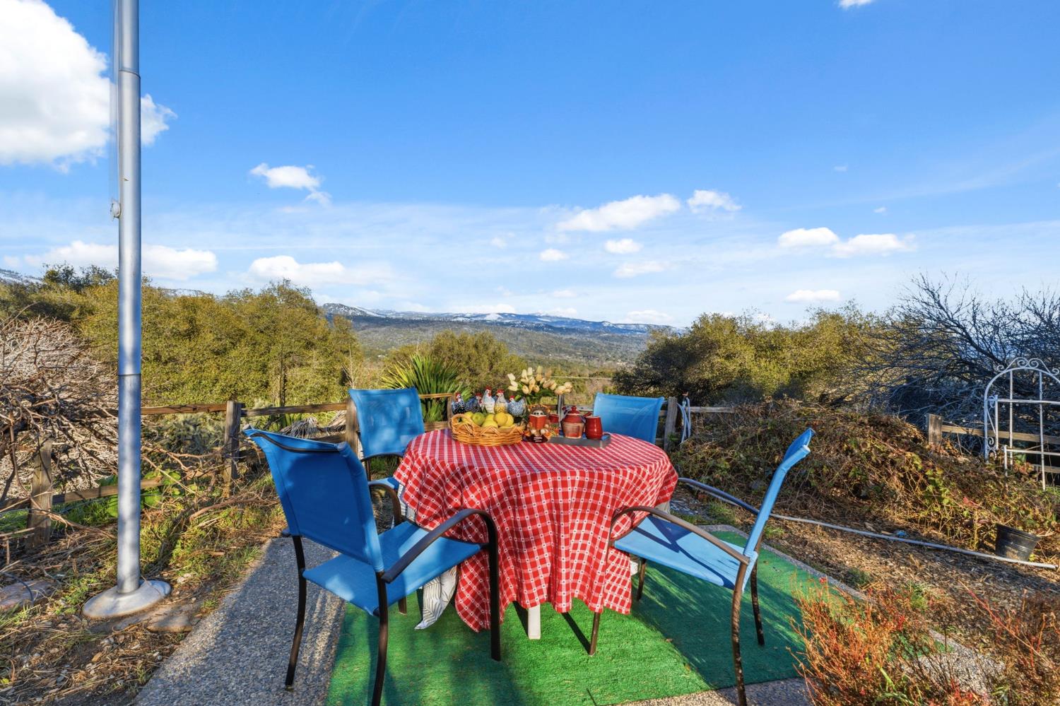 44800 Ahwahnee Acres Rd, Ahwahnee, CA 93601