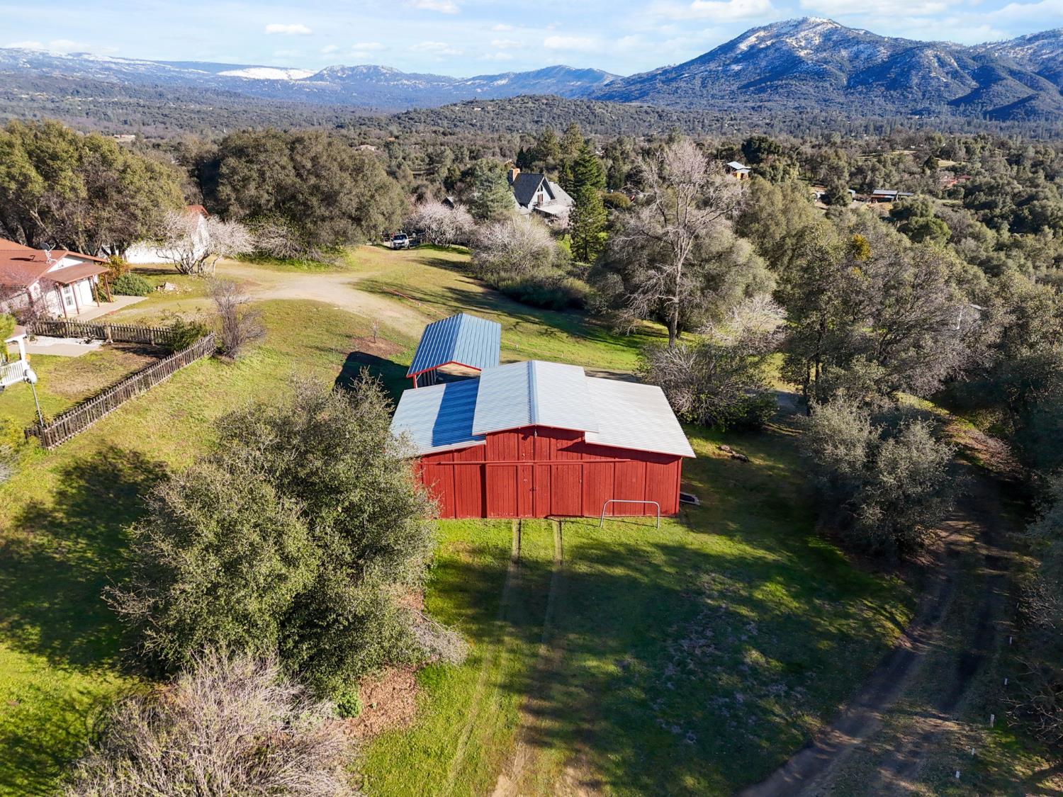 44800 Ahwahnee Acres Rd, Ahwahnee, CA 93601