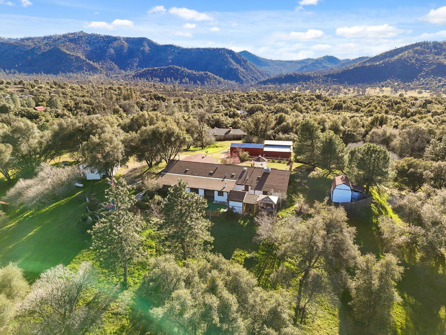 44800 Ahwahnee Acres Rd, Ahwahnee, CA 93601