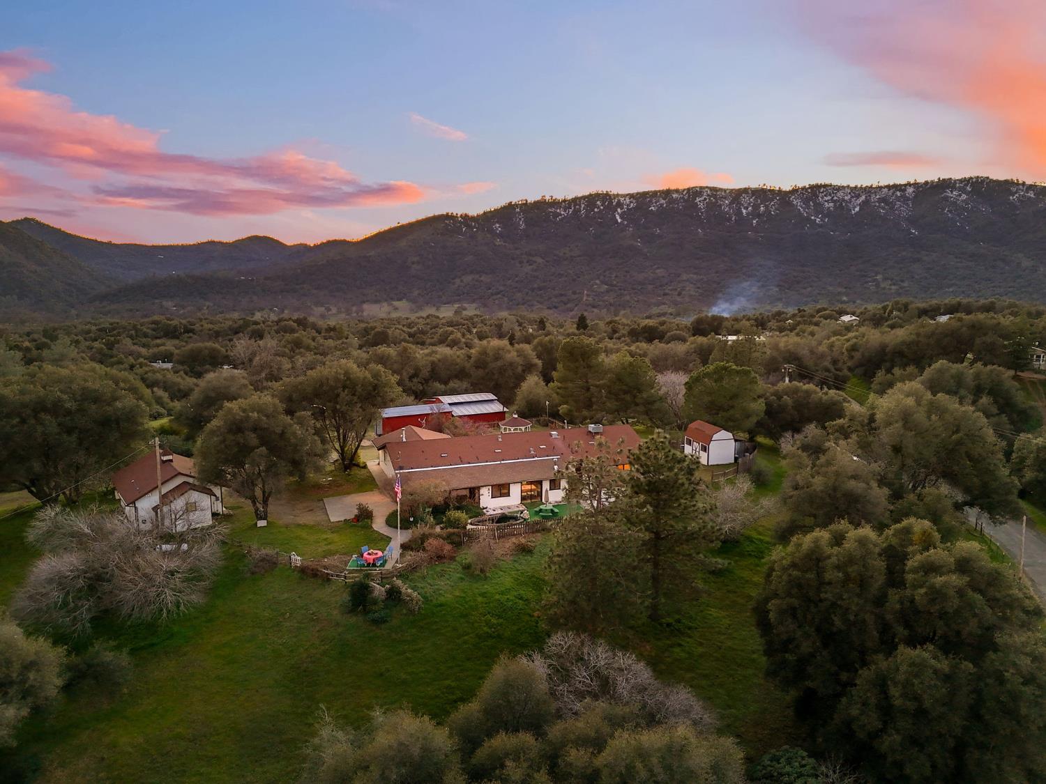 44800 Ahwahnee Acres Rd, Ahwahnee, CA 93601