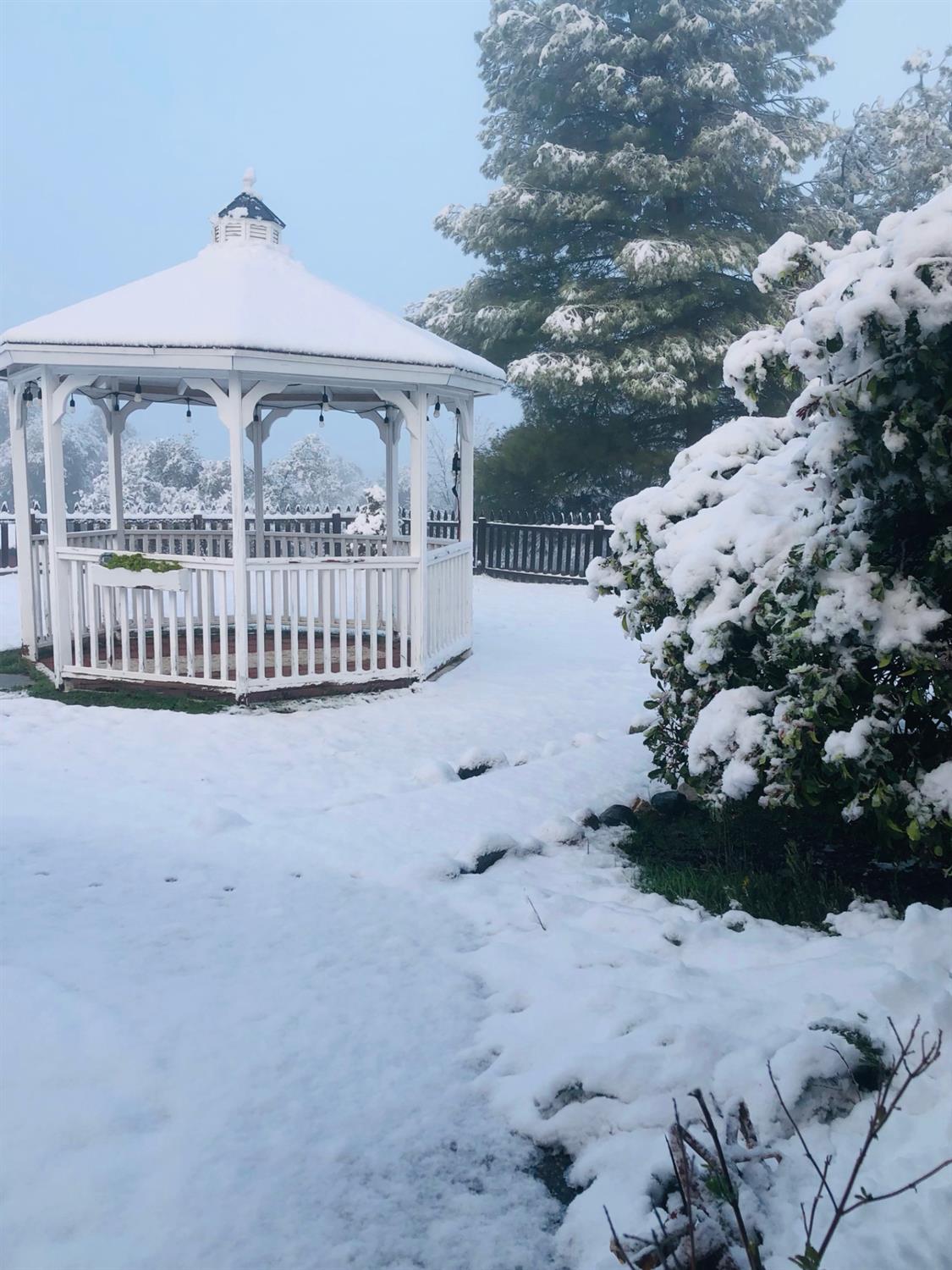 44800 Ahwahnee Acres Rd, Ahwahnee, CA 93601