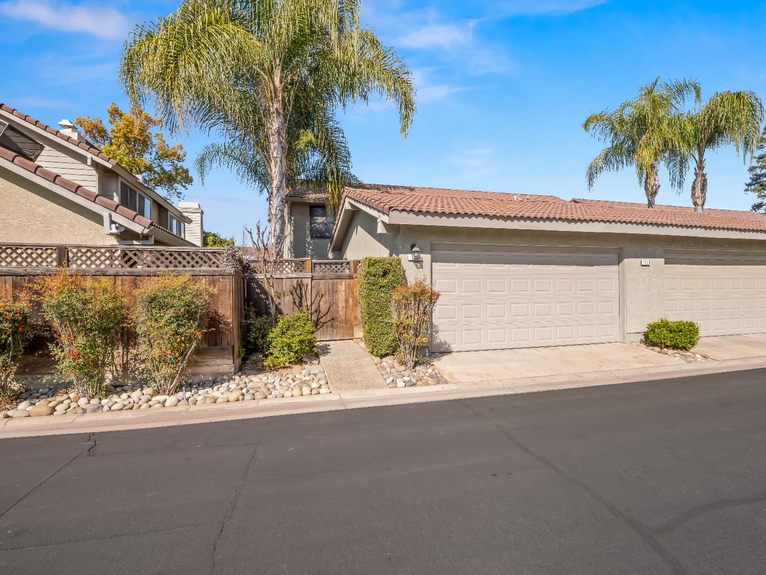 7029 N Teilman Ave, Fresno, CA 93711