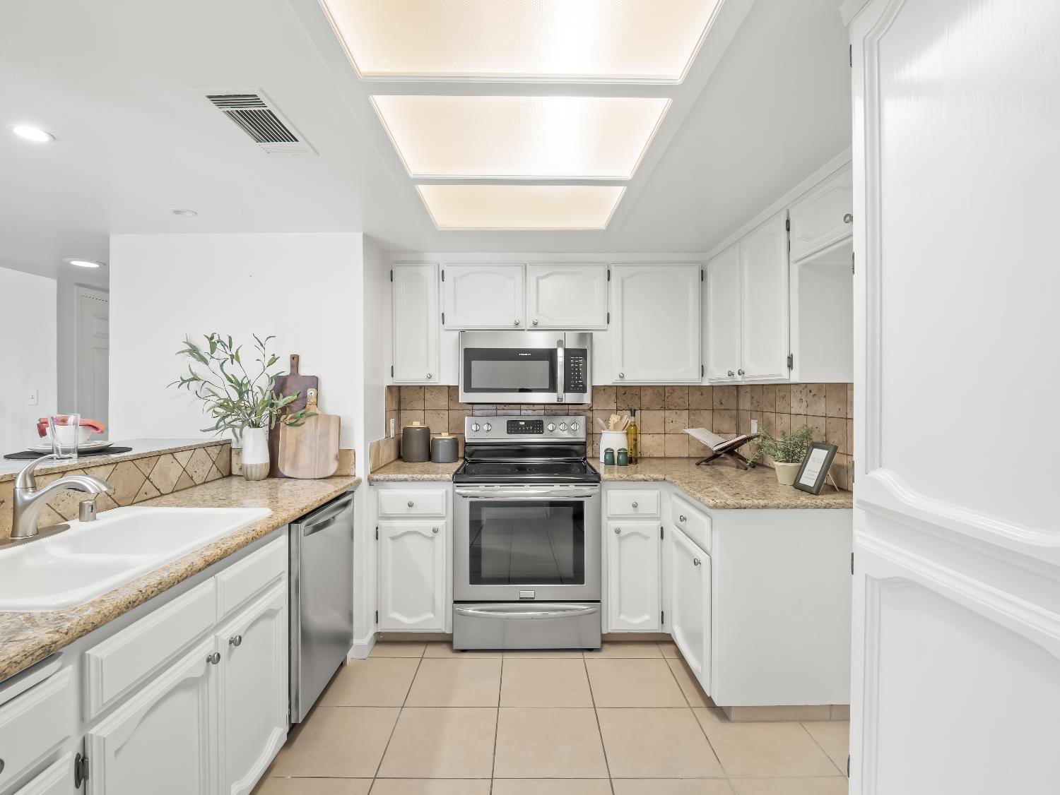 7029 N Teilman Ave, Fresno, CA 93711