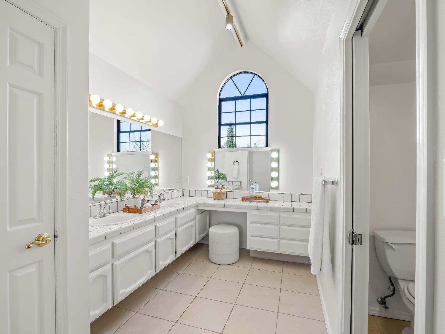 7029 N Teilman Ave, Fresno, CA 93711