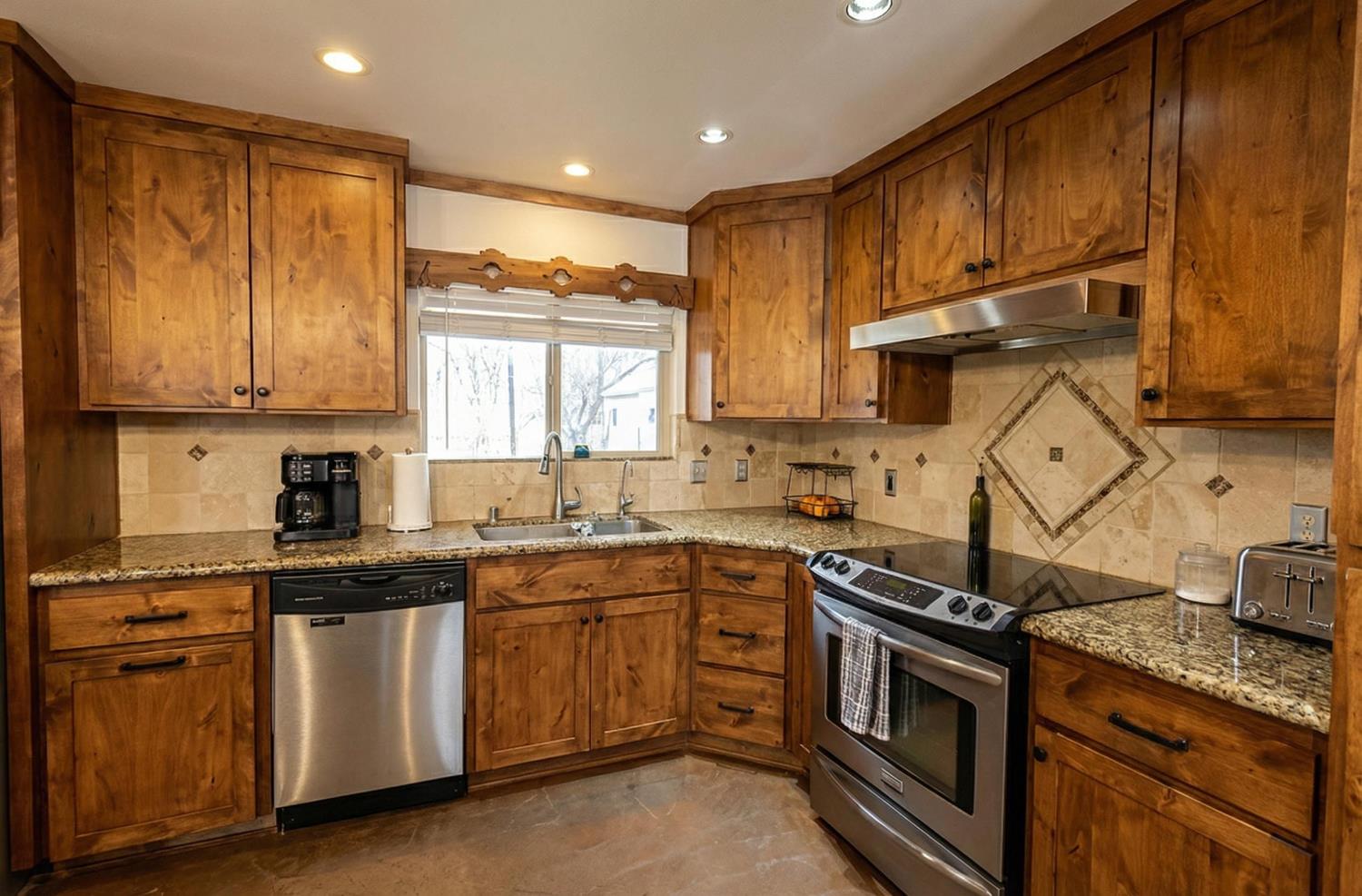 14788 Blue Oak Ln, Prather, CA 93651