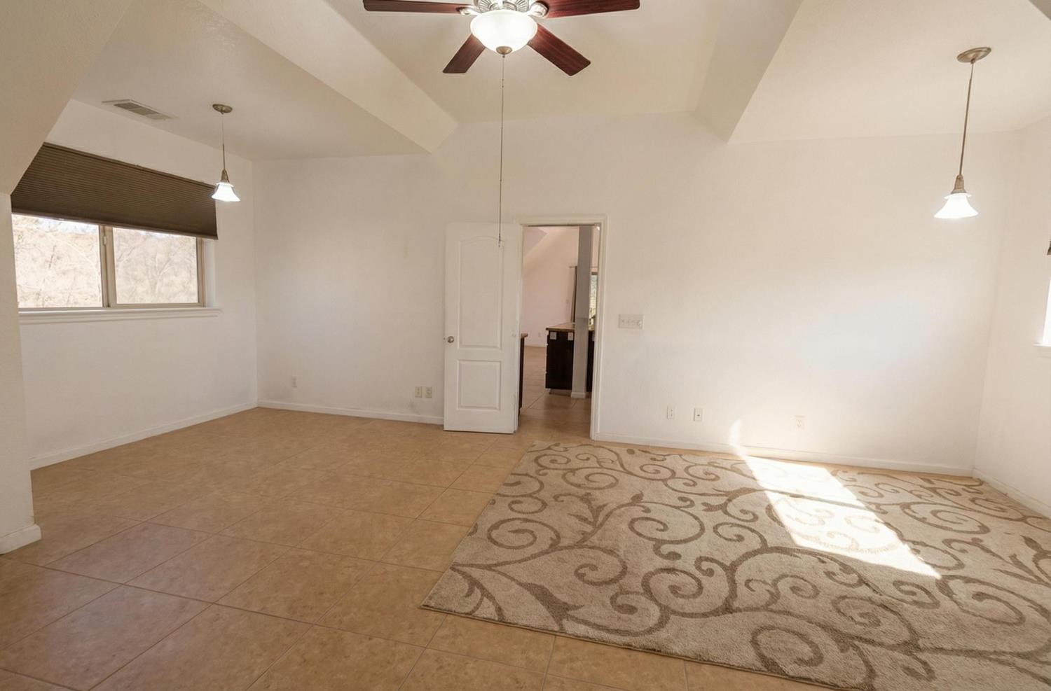 14788 Blue Oak Ln, Prather, CA 93651