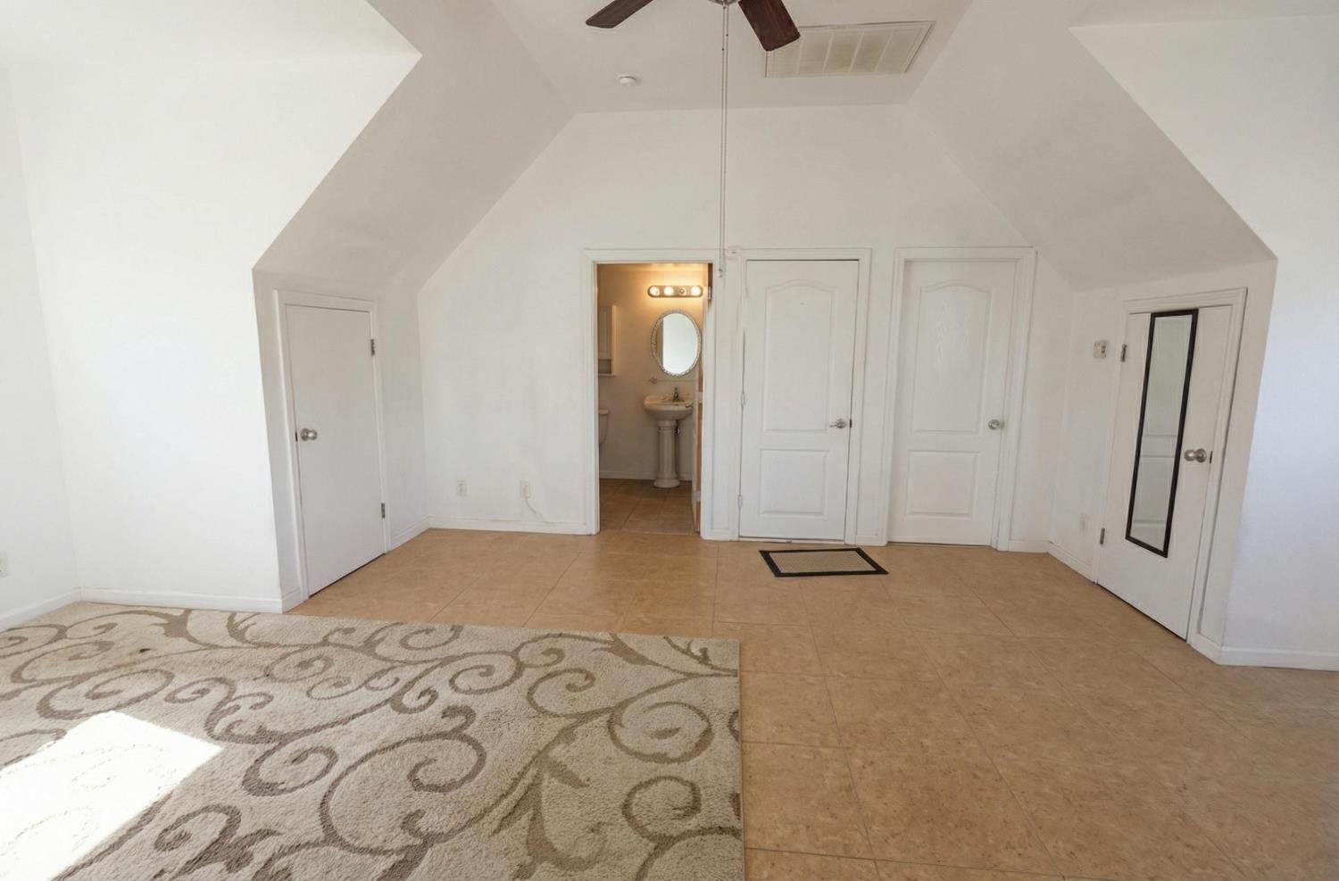 14788 Blue Oak Ln, Prather, CA 93651