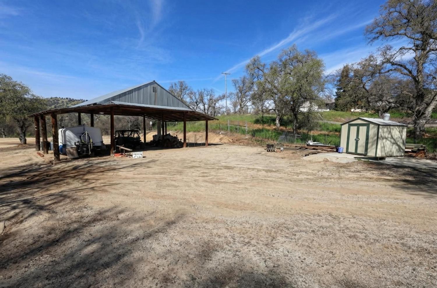 14788 Blue Oak Ln, Prather, CA 93651