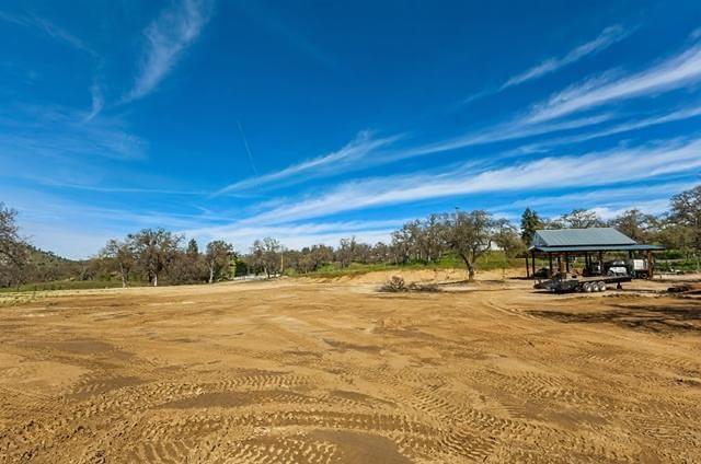14788 Blue Oak Ln, Prather, CA 93651