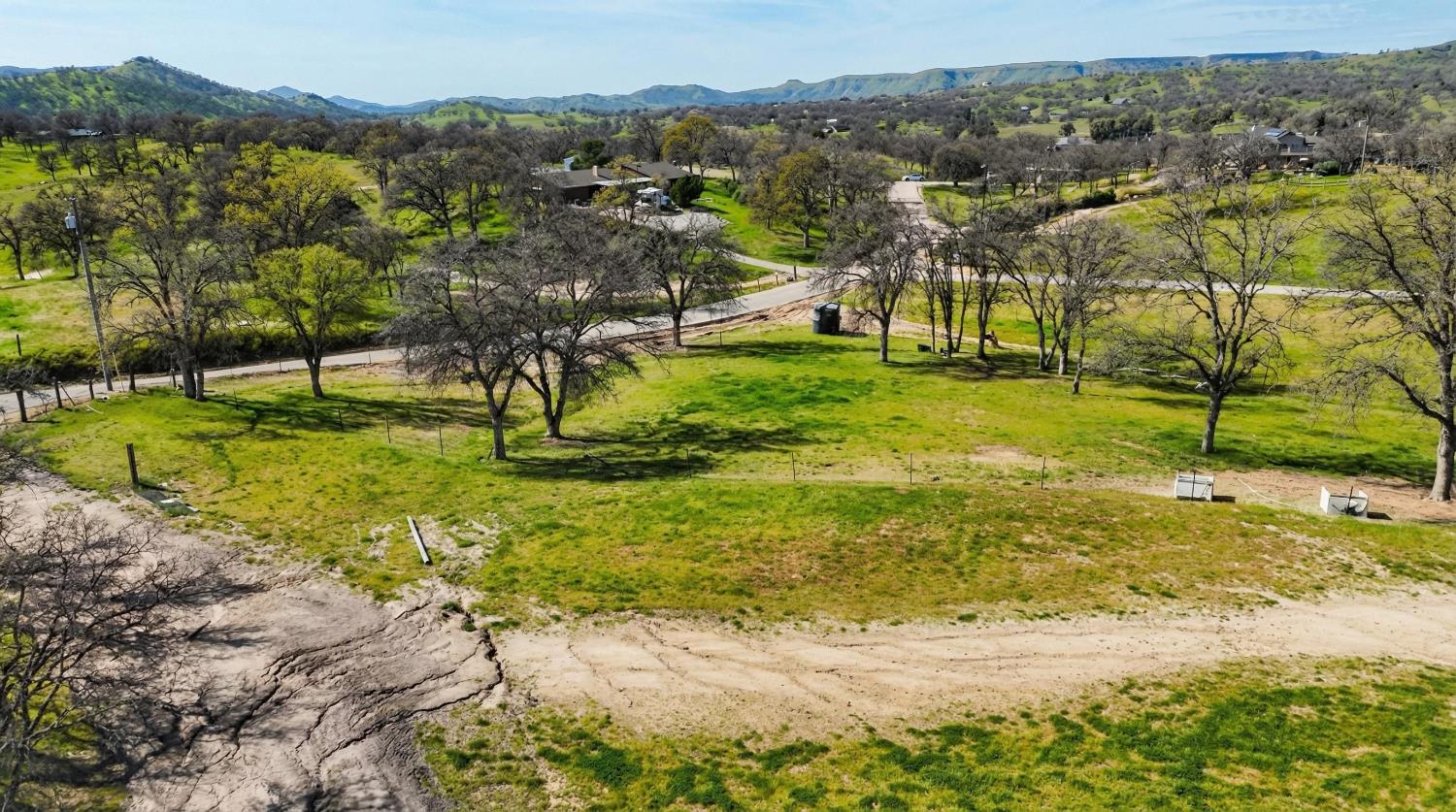 14788 Blue Oak Ln, Prather, CA 93651